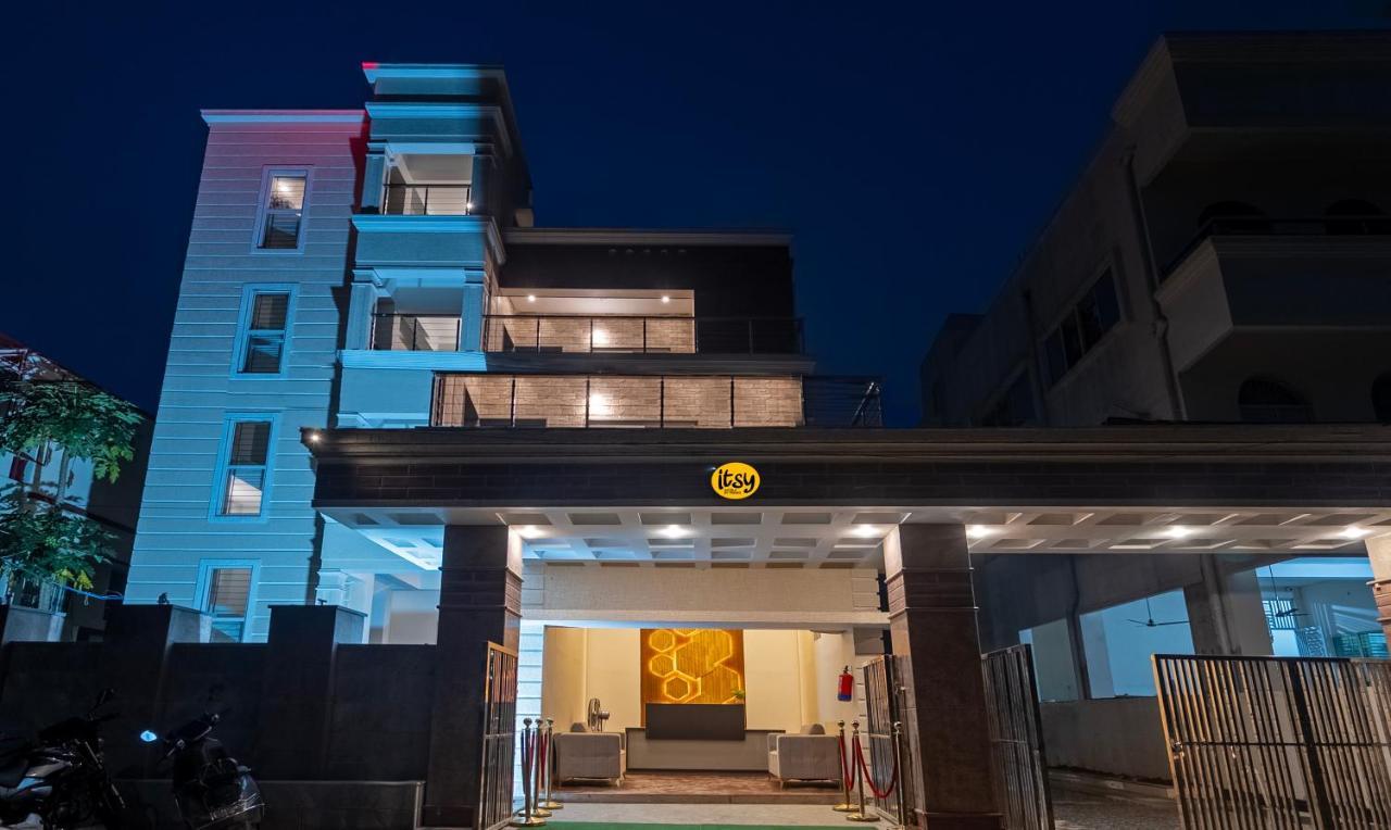 Itsy Hotels Greenland Jungle View ブバネーシュワル エクステリア 写真